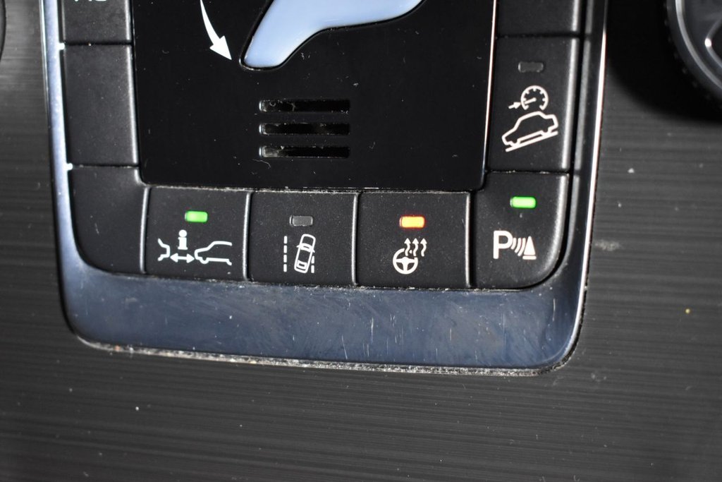 Used Volvo XC70 2014 for sale - 76740450: Photo 5