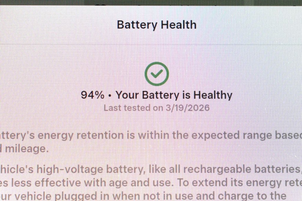 Used Tesla Model 3 2021 for sale - 78068465: Photo 2