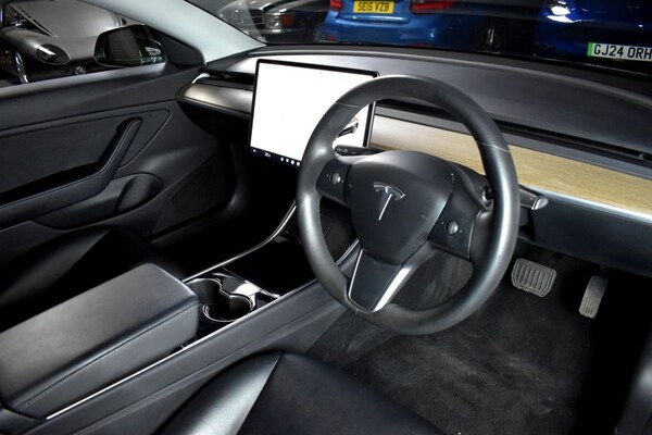 Used Tesla Model 3 2019 for sale - 76235375: Photo 7