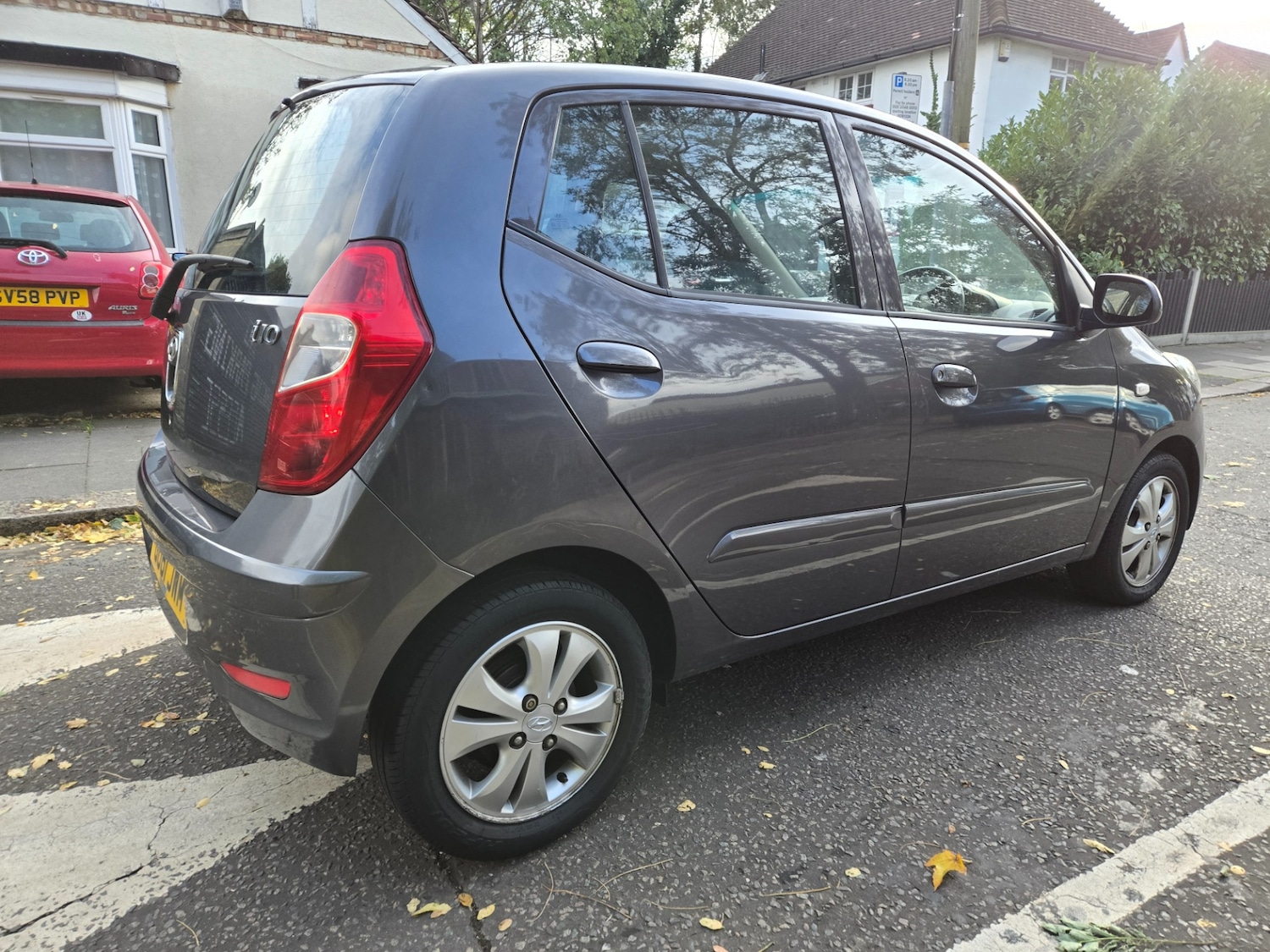 Used Hyundai i10 2011 for sale - 76366614: Photo 24