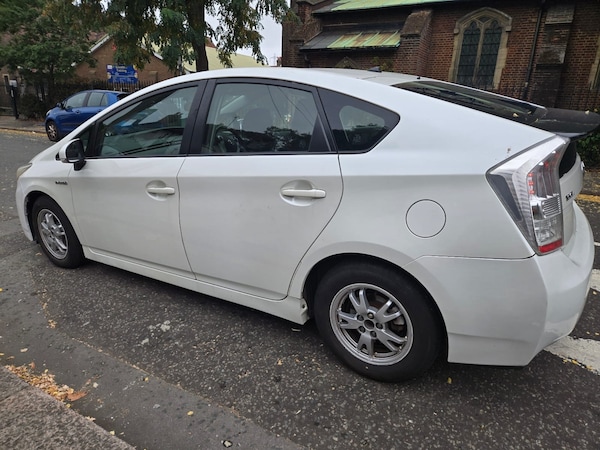 Used Toyota Prius 2010 for sale - 76289664: Photo 9