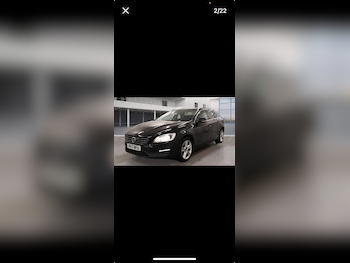 Used Volvo V60 2017 for sale - 76127536: Photo