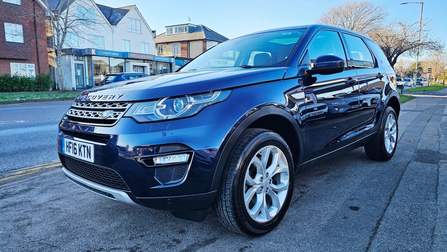 Used Land Rover Discovery Sport 2016 for sale - 77113087: Photo 2