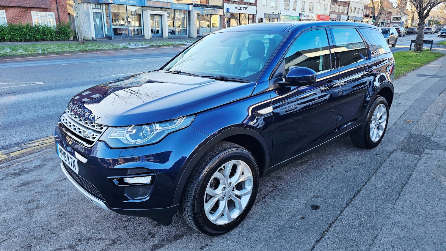 Used Land Rover Discovery Sport 2016 for sale - 77113087: Photo 4
