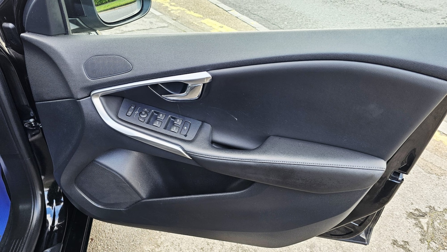 Used Volvo V40 2016 for sale - 77247805: Photo 24