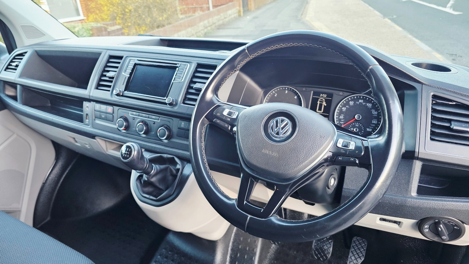 Used Volkswagen Transporter 2019 for sale - 77897951: Photo 14