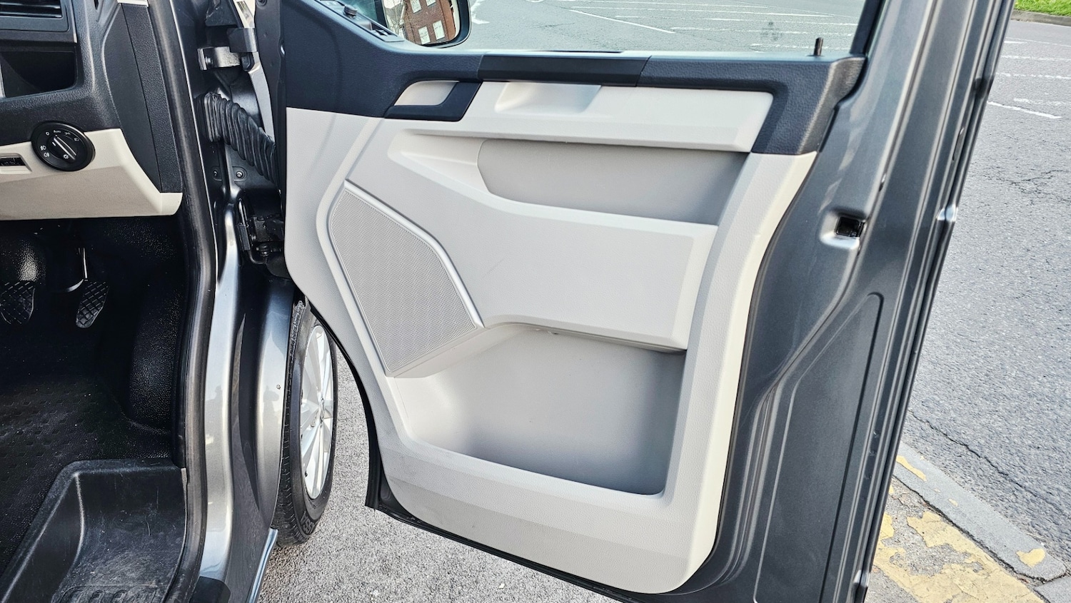 Used Volkswagen Transporter 2019 for sale - 77897951: Photo 21