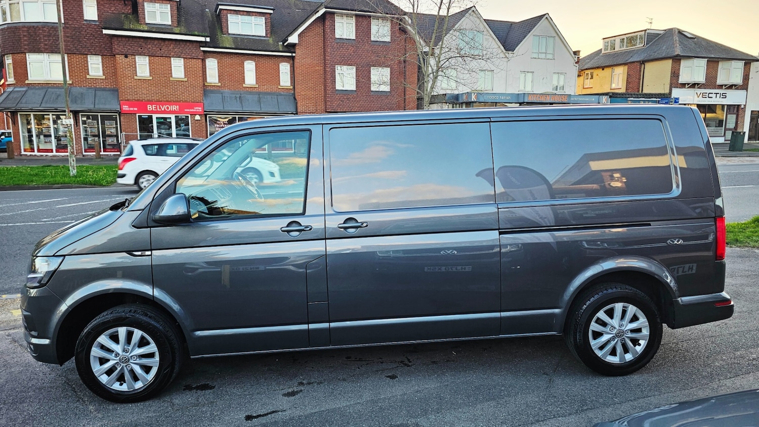 Used Volkswagen Transporter 2019 for sale - 77897951: Photo 7