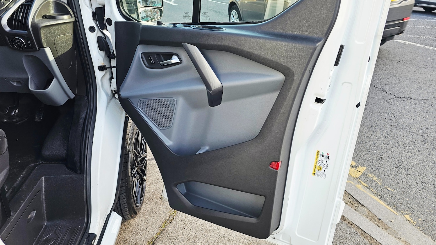 Used Ford Transit Custom 2017 for sale - 77701138: Photo 23