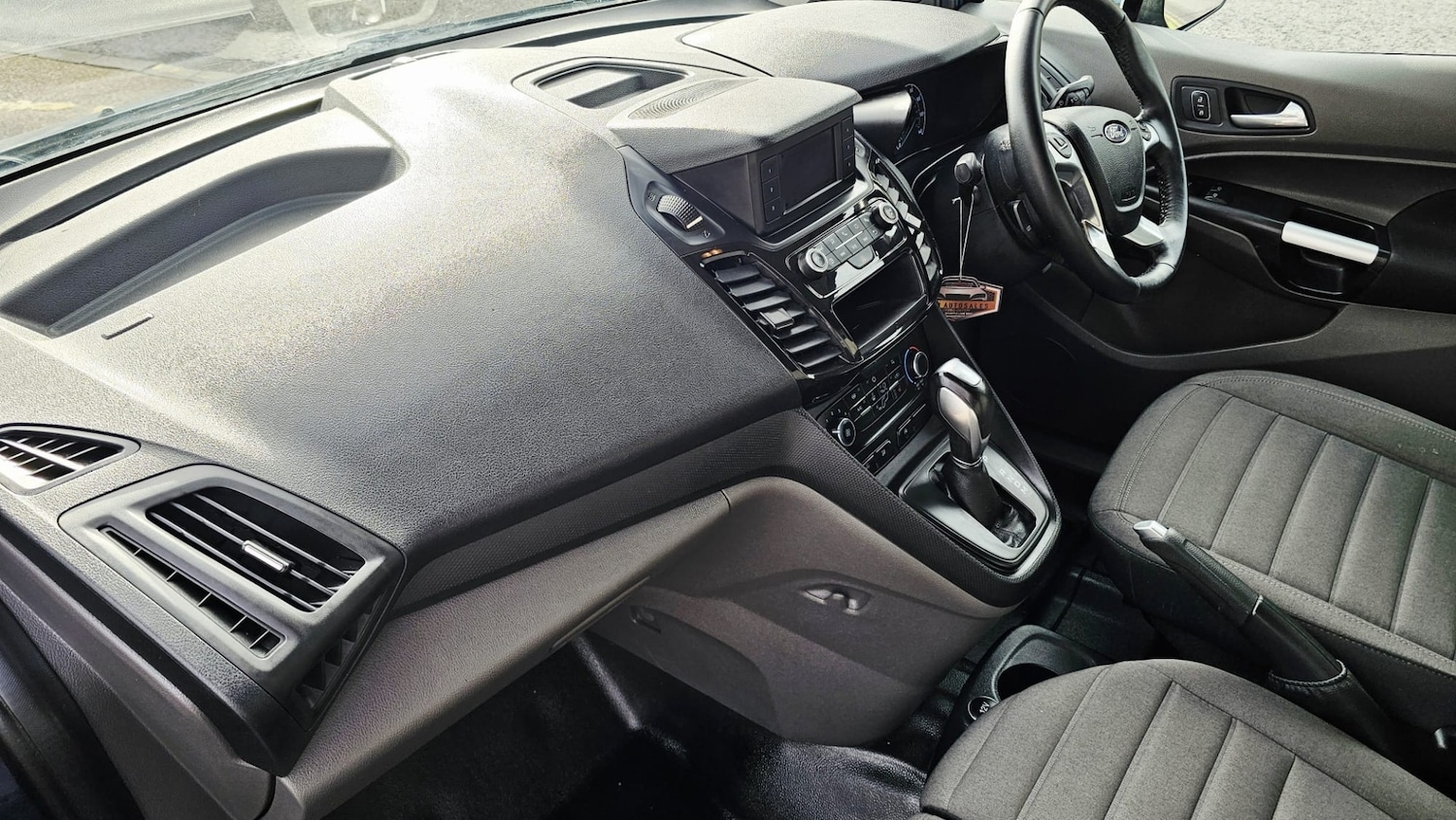 Used Ford Transit Connect 2020 for sale - 76706208: Photo 17