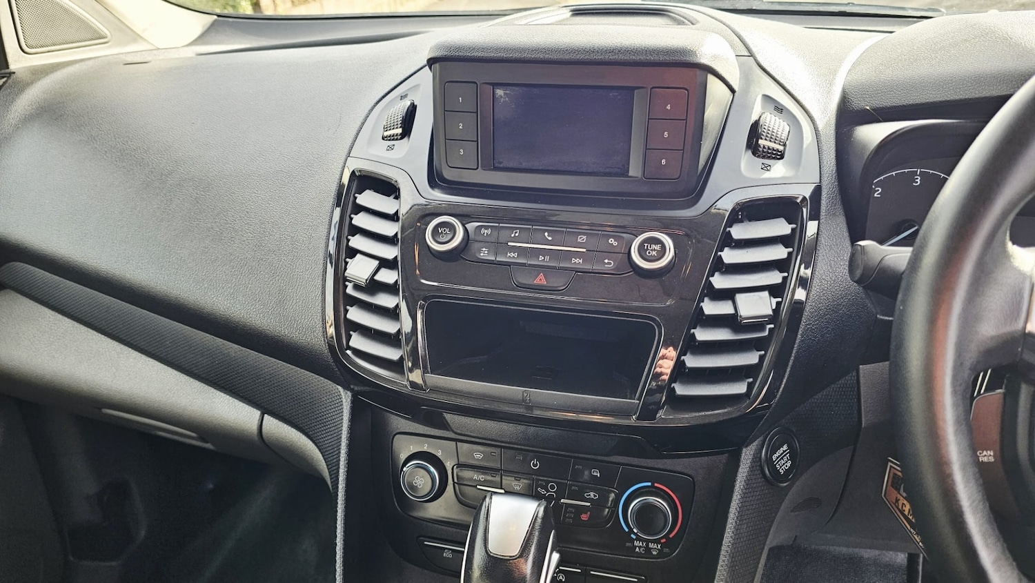 Used Ford Transit Connect 2020 for sale - 76706208: Photo 18