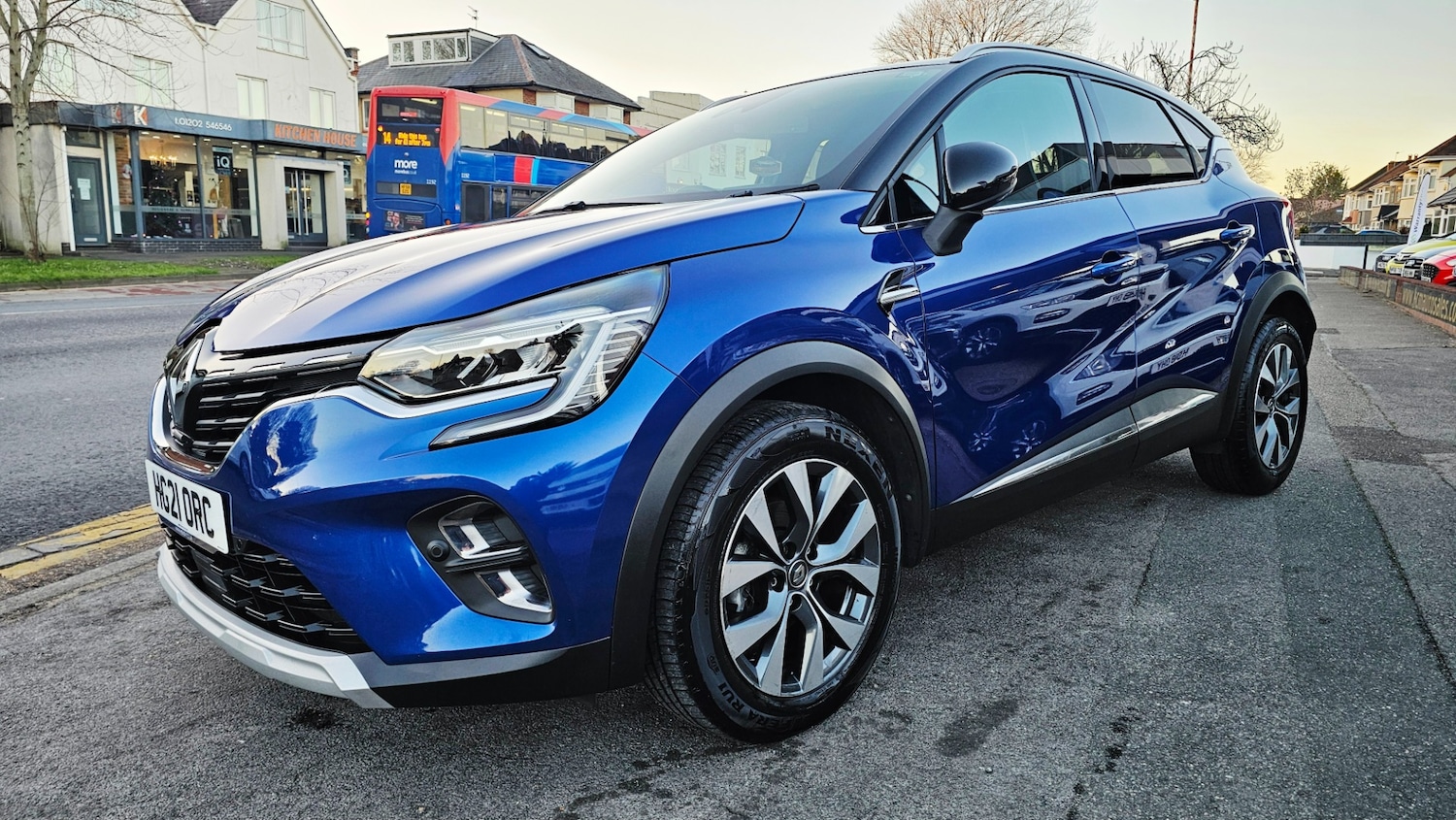 Used Renault Captur 2021 for sale - 77233822: Photo 2