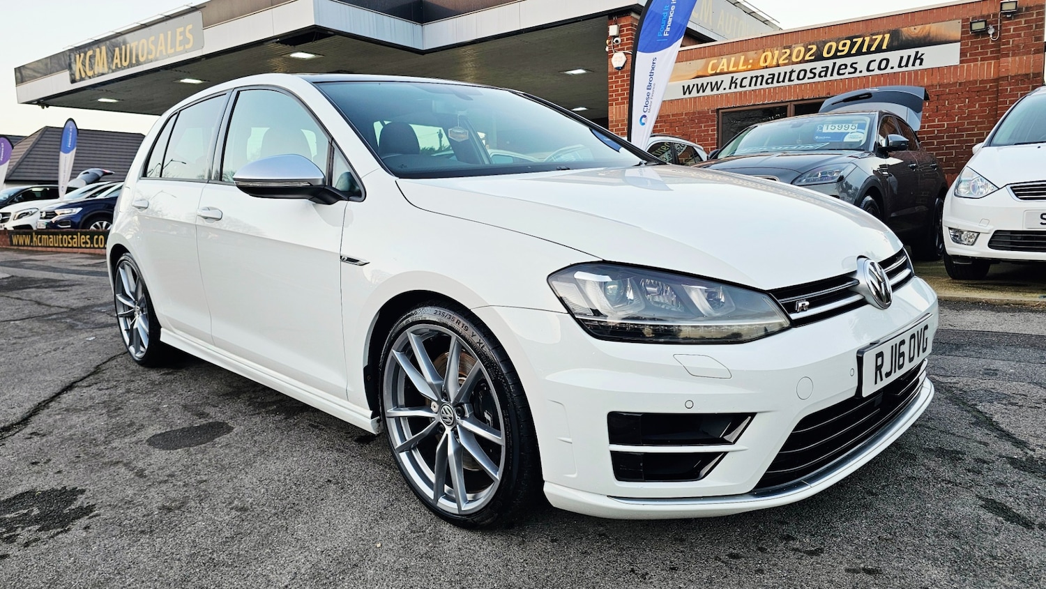 Used Volkswagen Golf 2016 for sale - 76908864: Photo 1