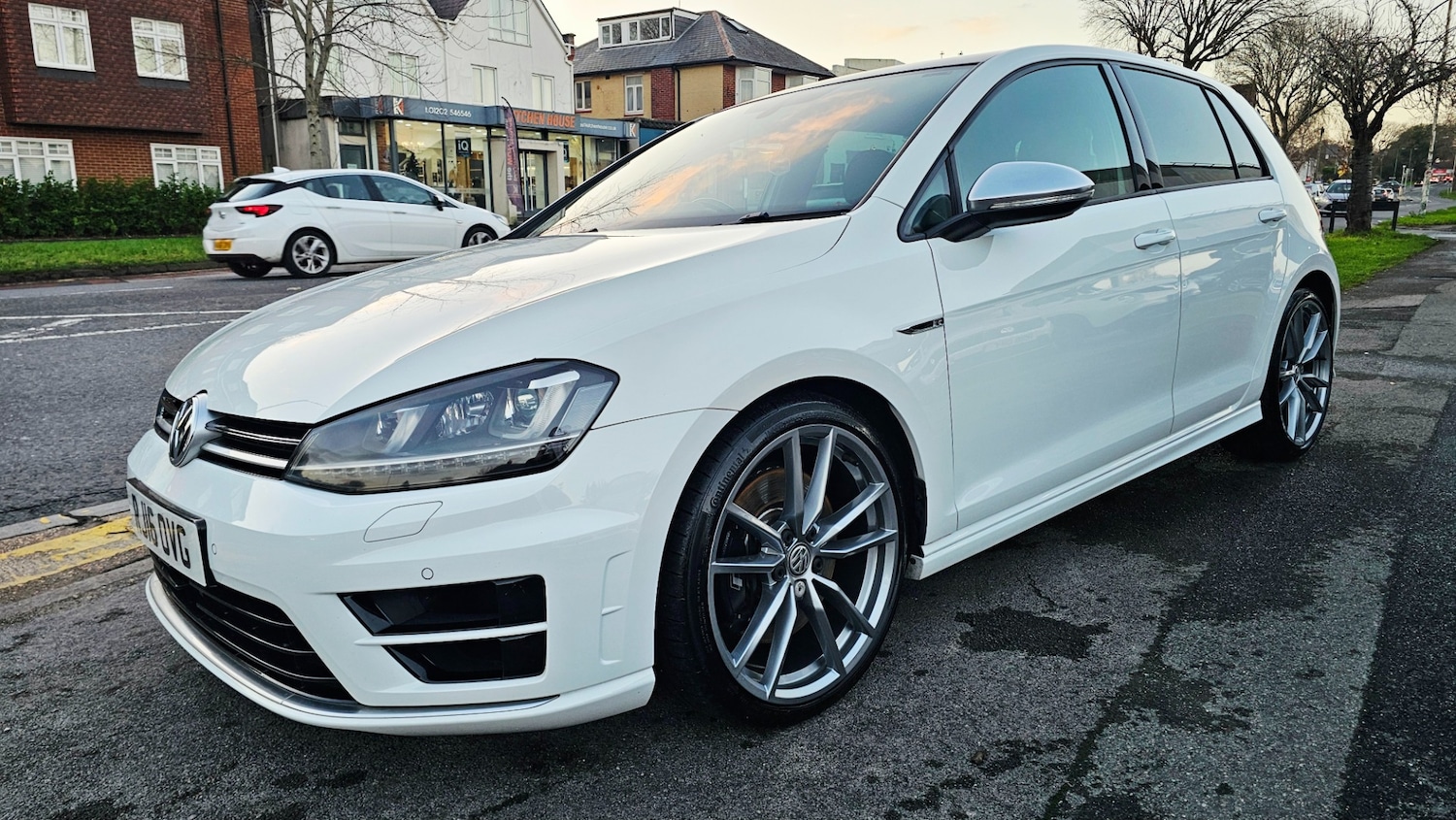 Used Volkswagen Golf 2016 for sale - 76908864: Photo 2