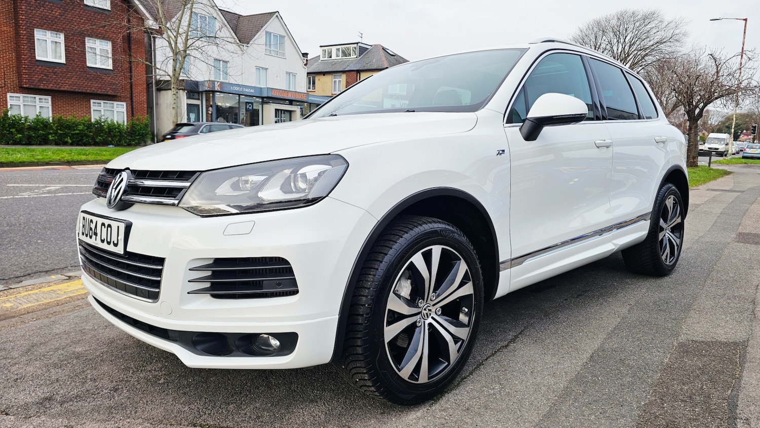 Used Volkswagen Touareg 2014 for sale - 77311472: Photo 2