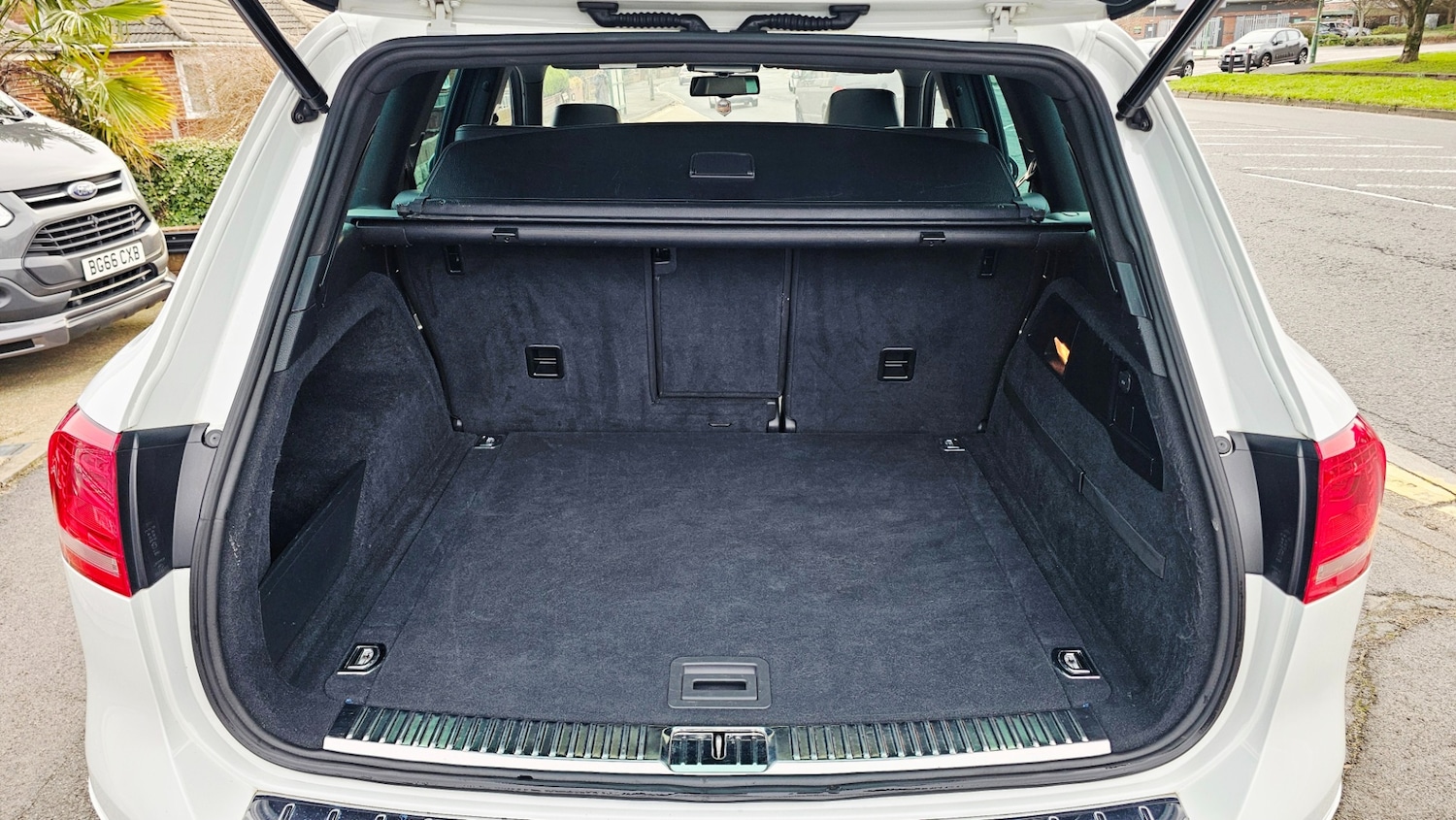 Used Volkswagen Touareg 2014 for sale - 77311472: Photo 27