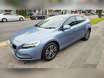 Used Volvo V40 2016 for sale - 79754992: Photo
