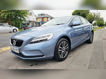 Used Volvo V40 2016 for sale - 79754992: Photo