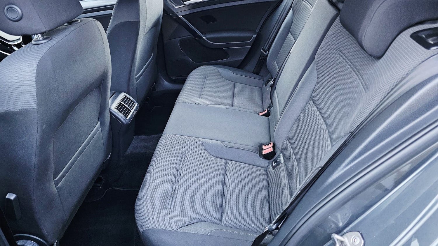 Used Volkswagen Golf 2018 for sale - 77248042: Photo 23