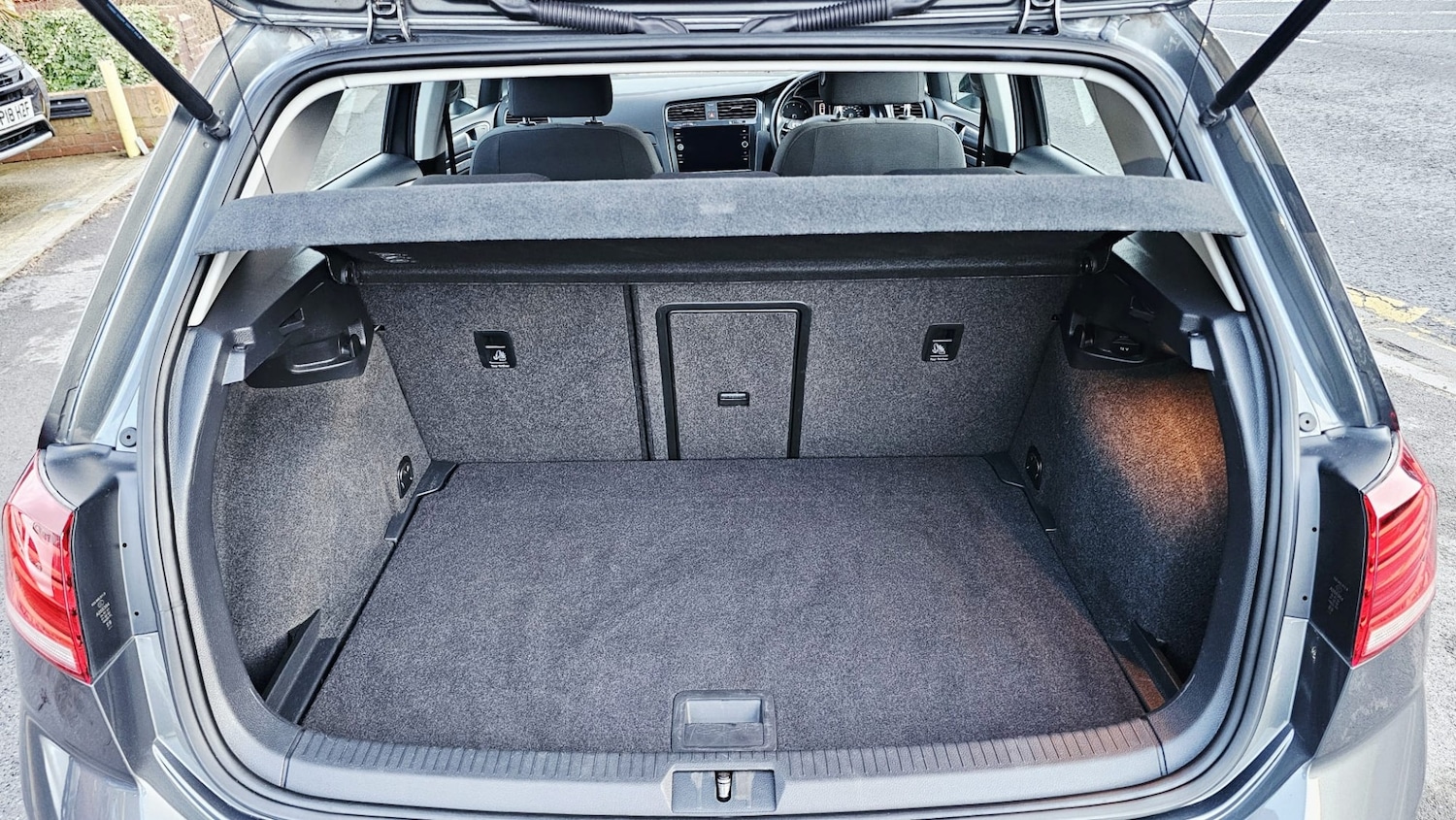 Used Volkswagen Golf 2018 for sale - 77248042: Photo 24