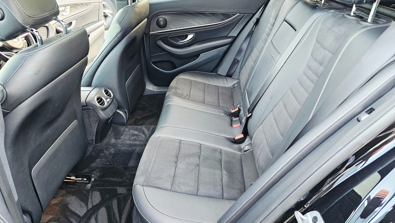 Used Mercedes-Benz E Class 2018 for sale - 78046638: Photo 23