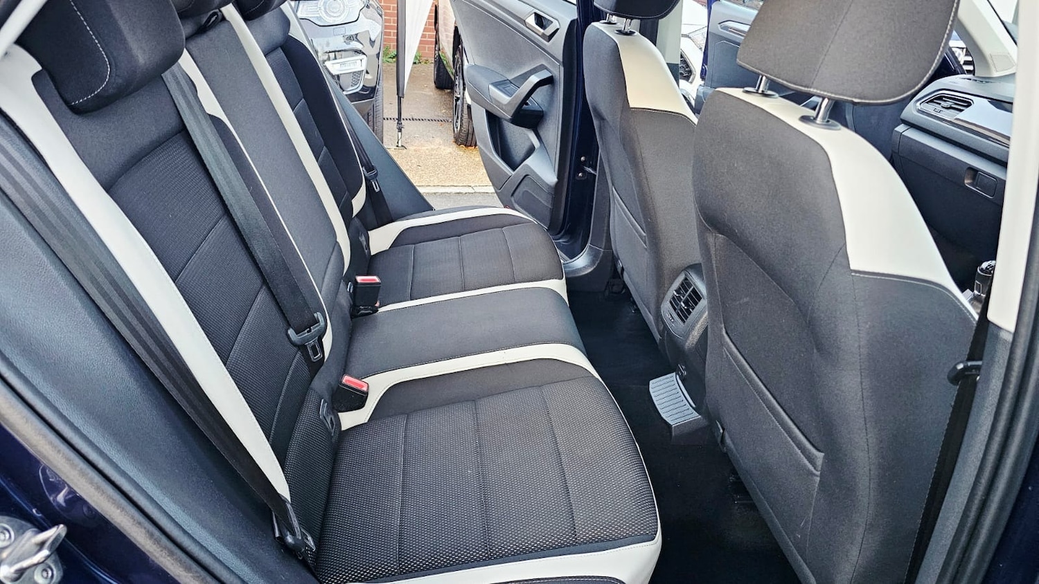 Used Volkswagen T-Roc 2018 for sale - 76791590: Photo 23