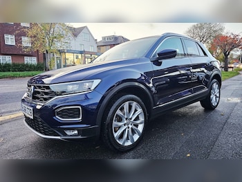 Used Volkswagen T-Roc 2018 for sale - 76791590: Photo