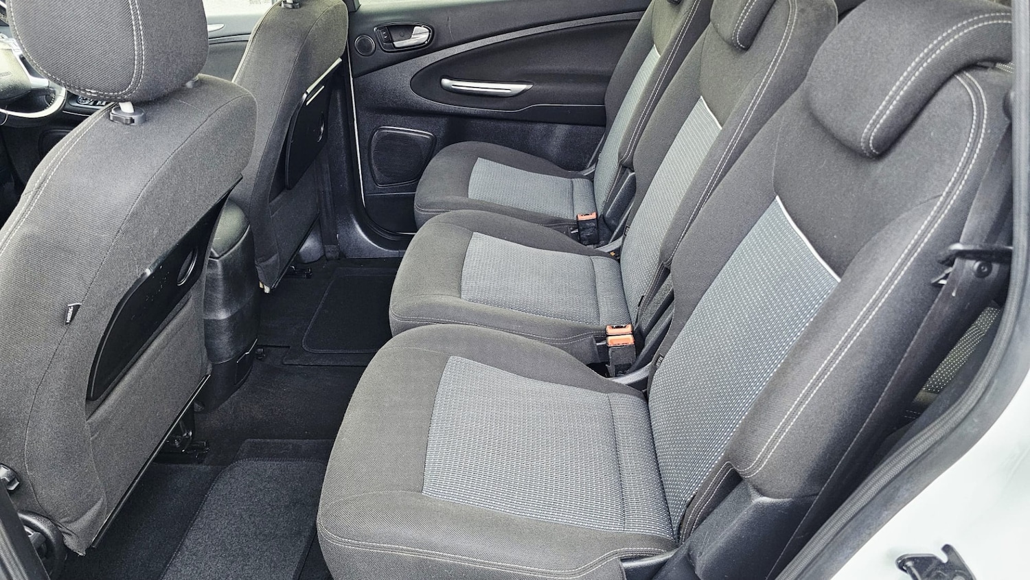 Used Ford Galaxy 2011 for sale - 76748944: Photo 20