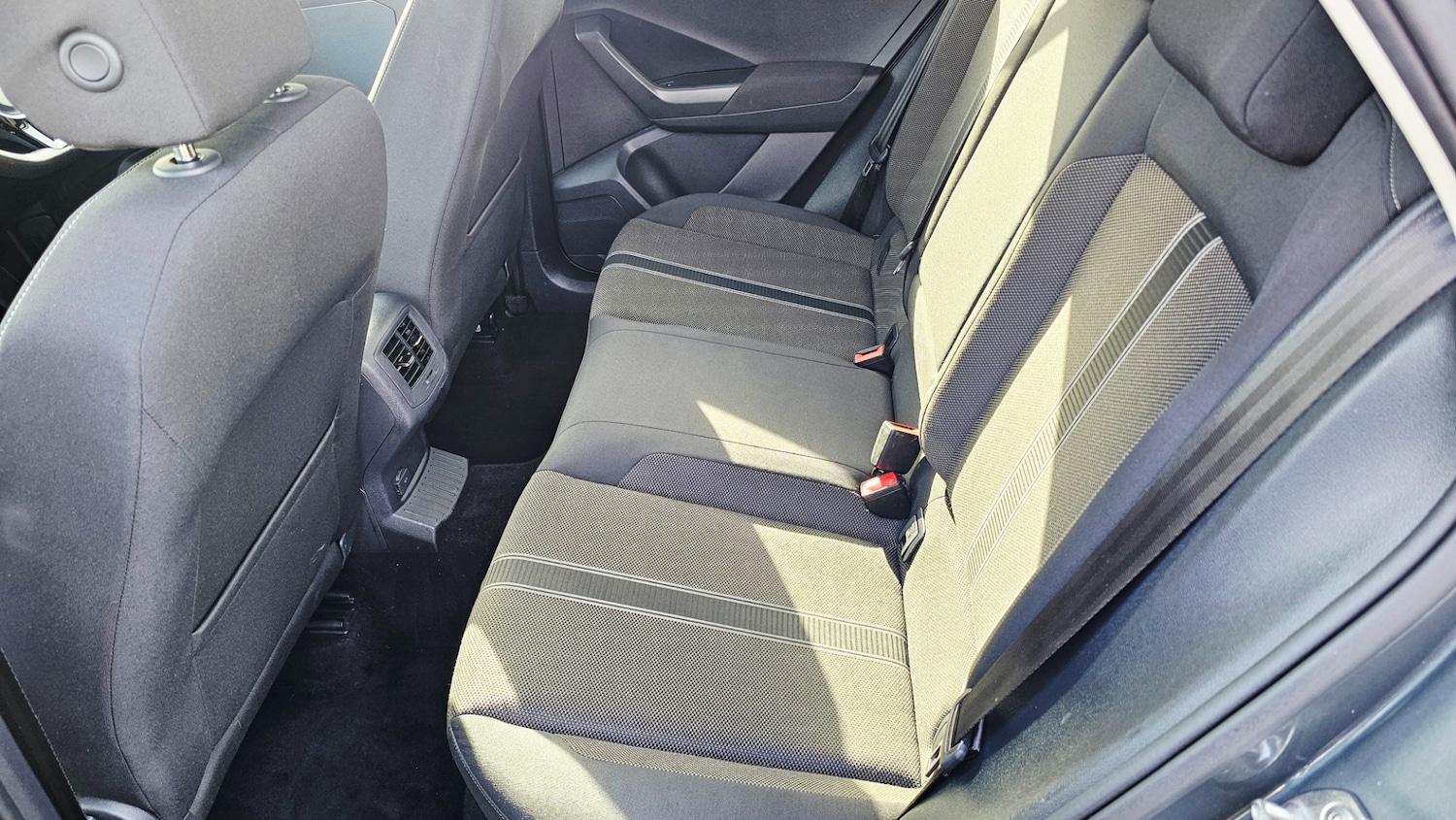 Used Volkswagen T-Roc 2019 for sale - 76791395: Photo 24