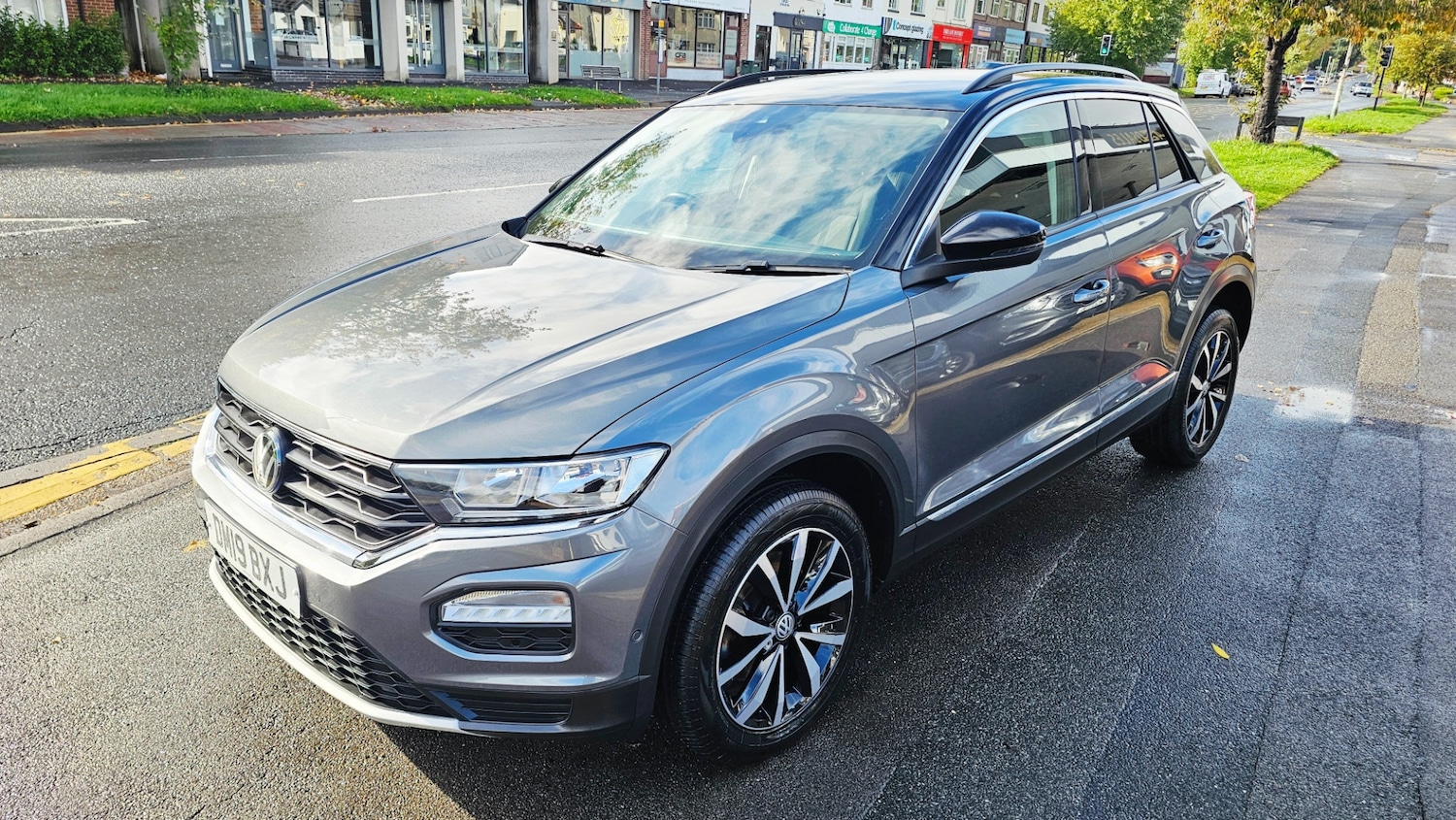 Used Volkswagen T-Roc 2019 for sale - 76791395: Photo 4