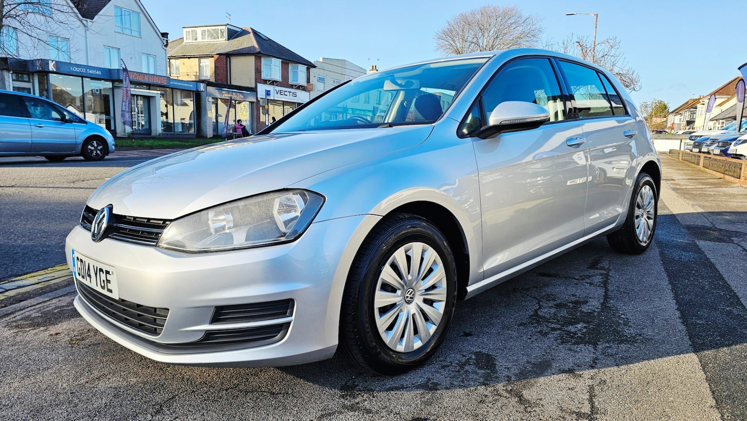 Used Volkswagen Golf 2014 for sale - 77005583: Photo 2