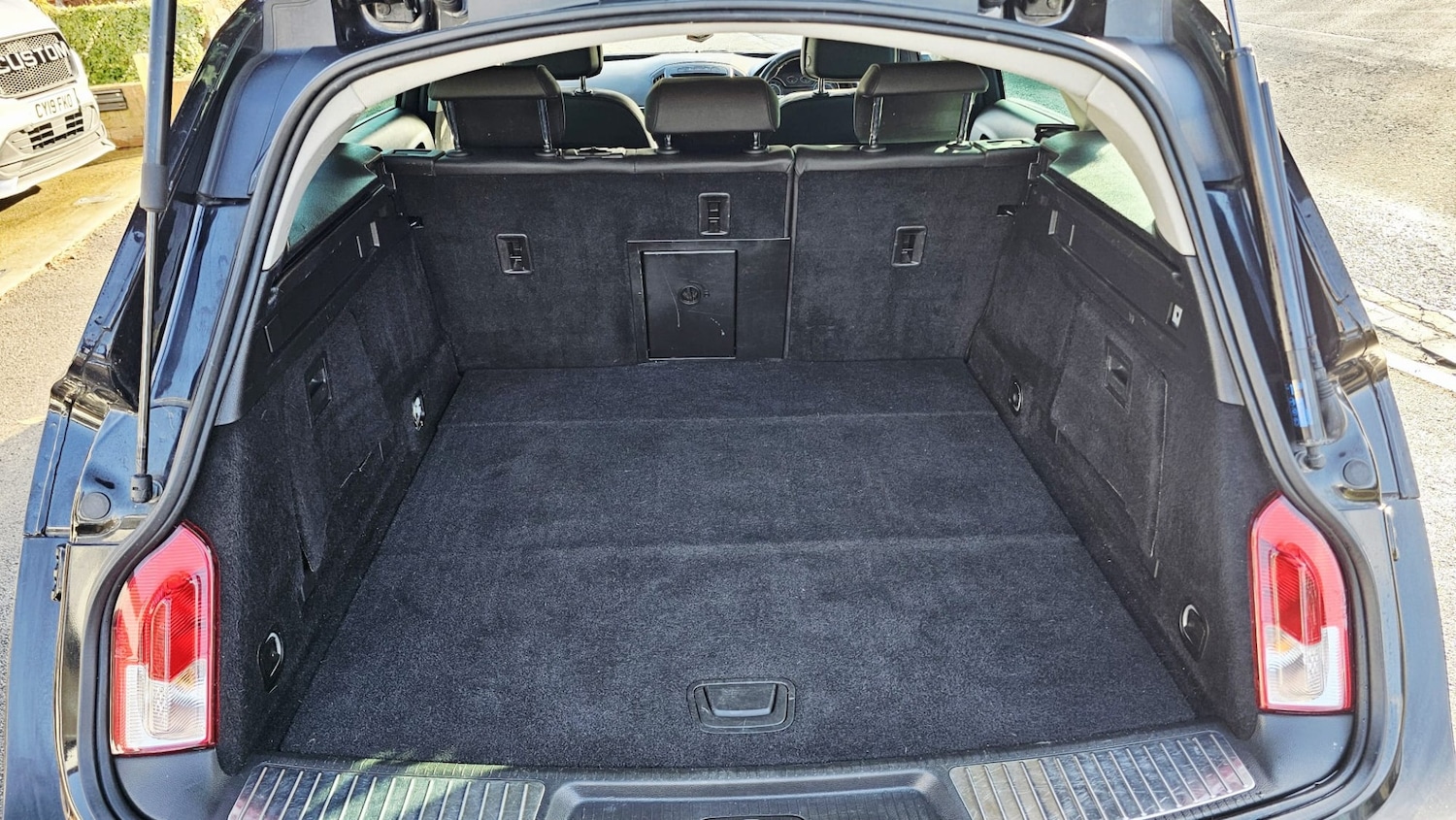 Used Vauxhall Insignia 2017 for sale - 76765040: Photo 24