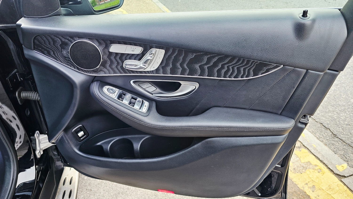 Used Mercedes-Benz GLC 2016 for sale - 77312243: Photo 30