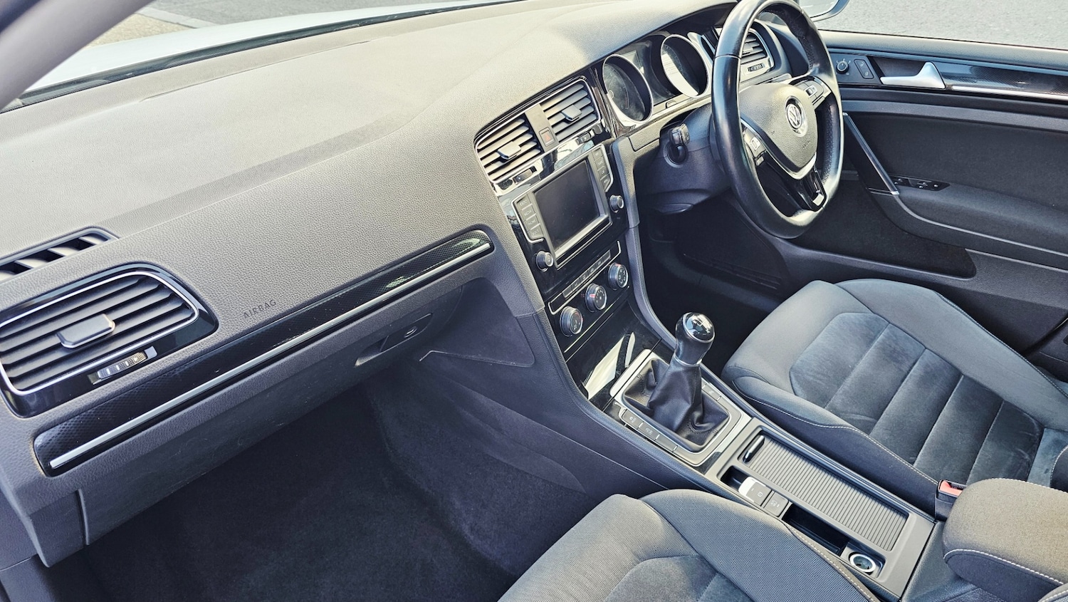 Used Volkswagen Golf 2015 for sale - 77717999: Photo 20