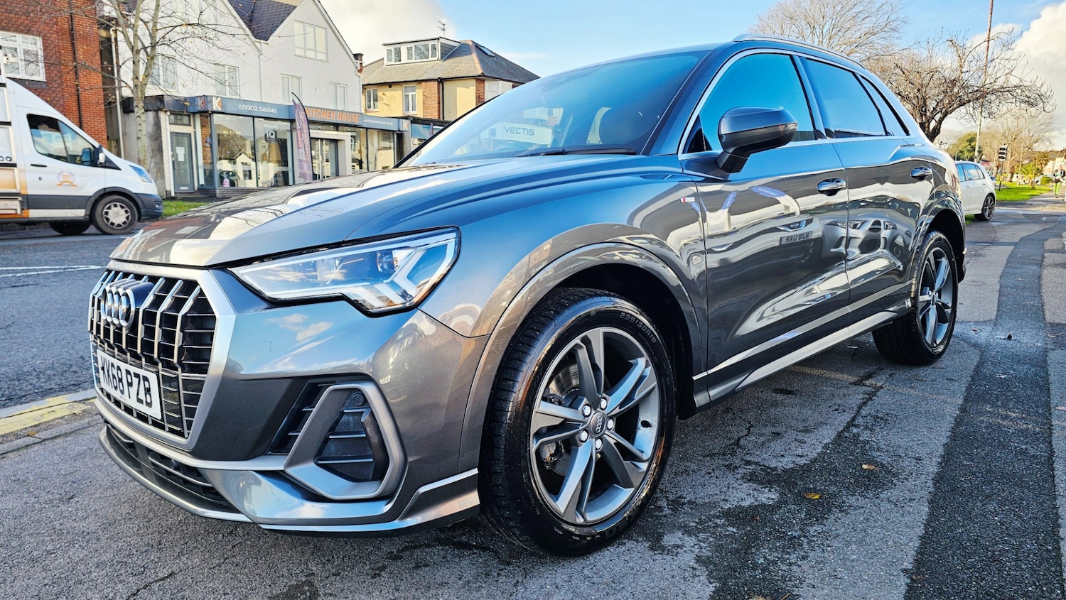 Used Audi Q3 2019 for sale - 76819545: Photo 2
