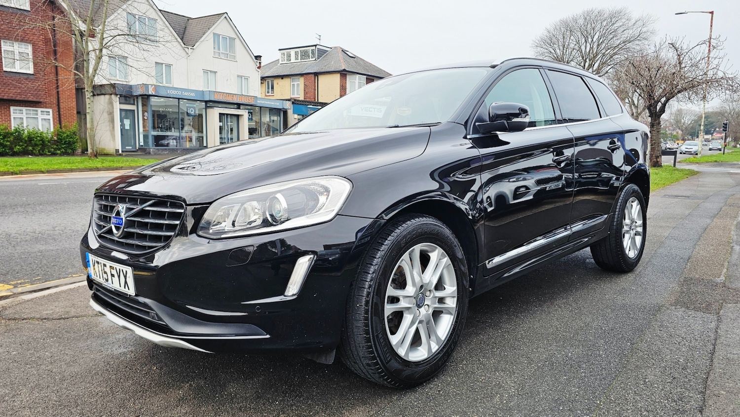 Used Volvo XC60 2015 for sale - 77337574: Photo 2