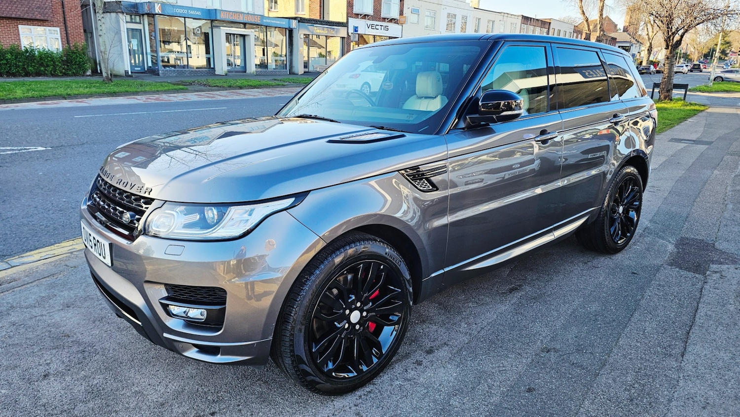 Used Land Rover Range Rover Sport 2015 for sale - 77055716: Photo 4