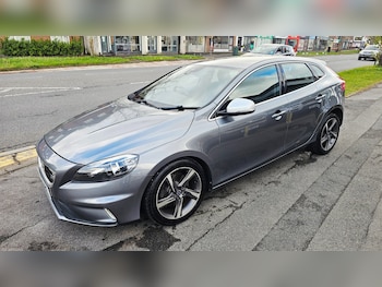 Used Volvo V40 2015 for sale - 78259158: Photo