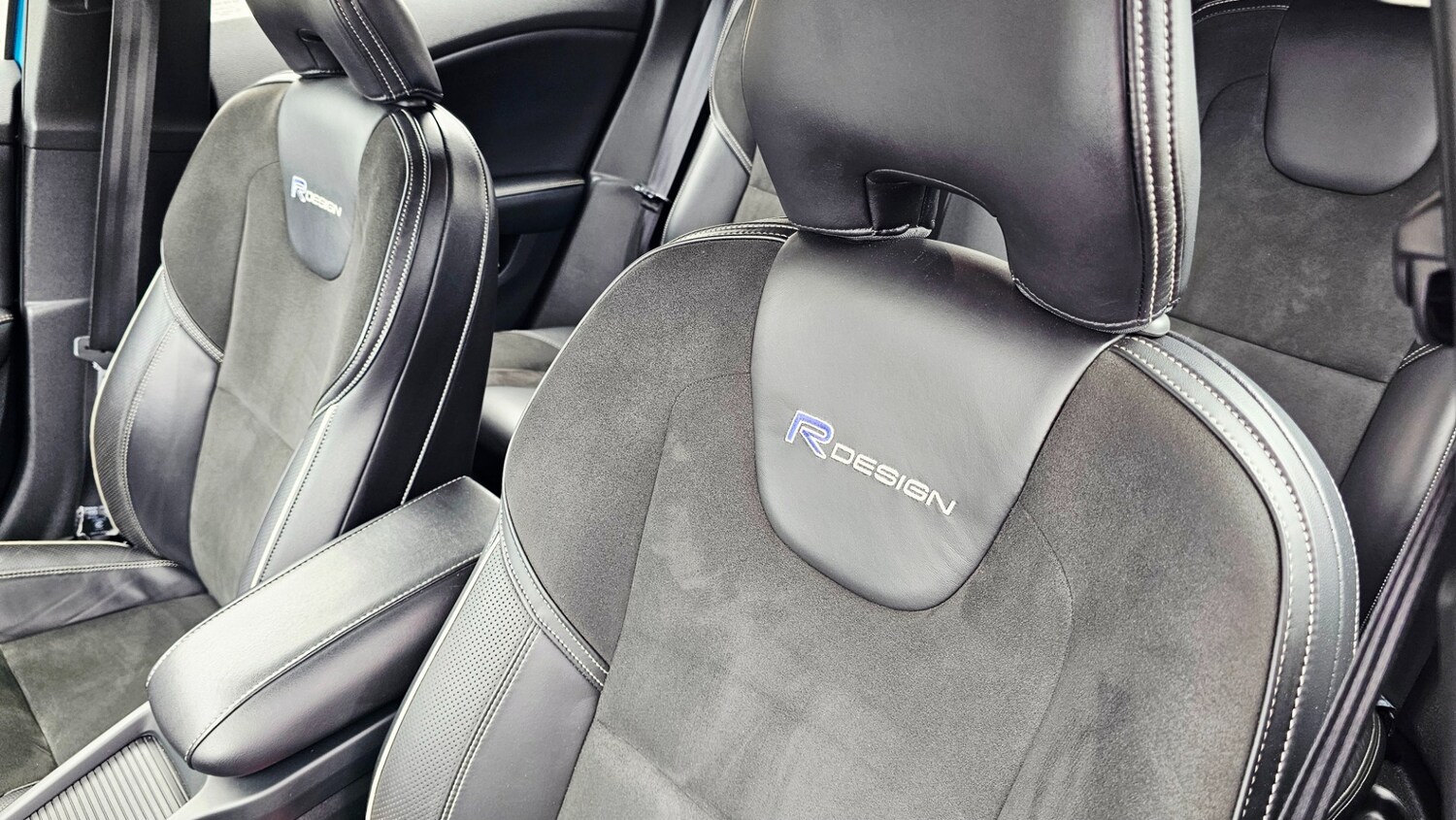 Used Volvo V40 2014 for sale - 78218096: Photo 19