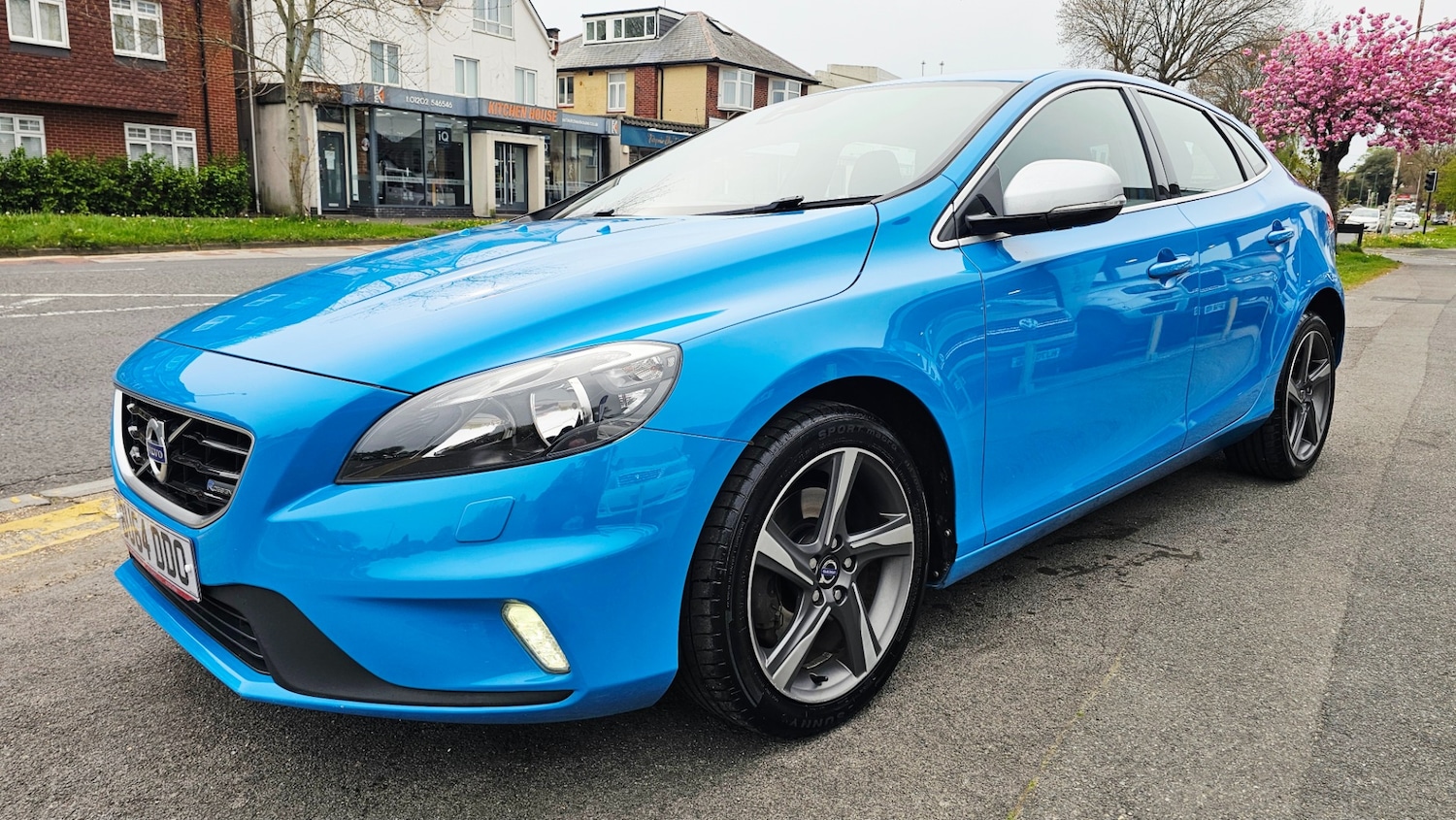 Used Volvo V40 2014 for sale - 78218096: Photo 2