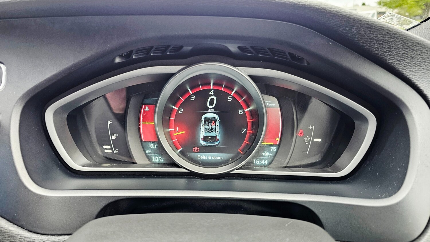 Used Volvo V40 2014 for sale - 78218096: Photo 21