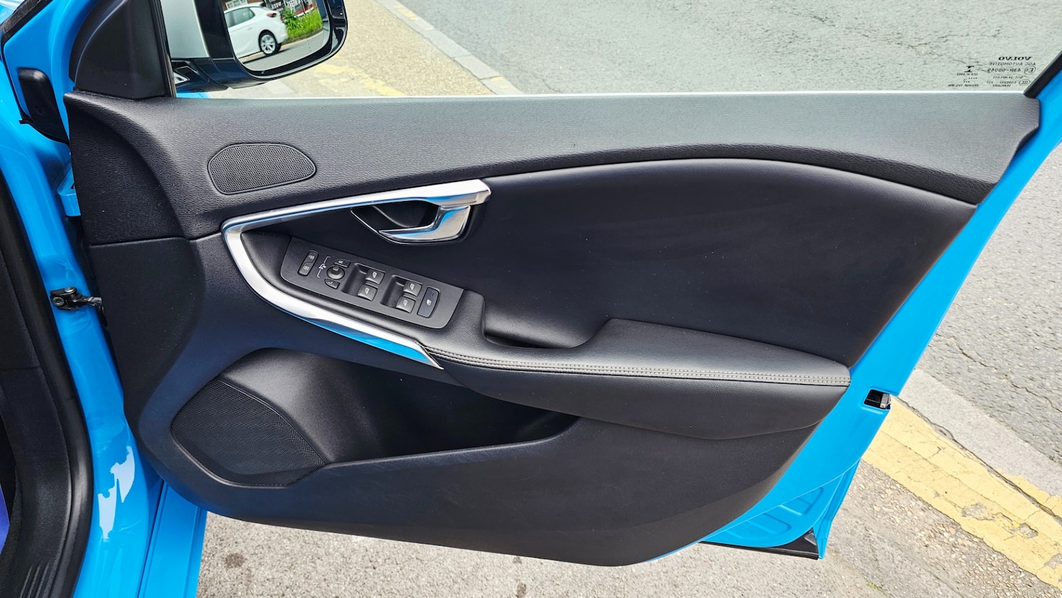 Used Volvo V40 2014 for sale - 78218096: Photo 26