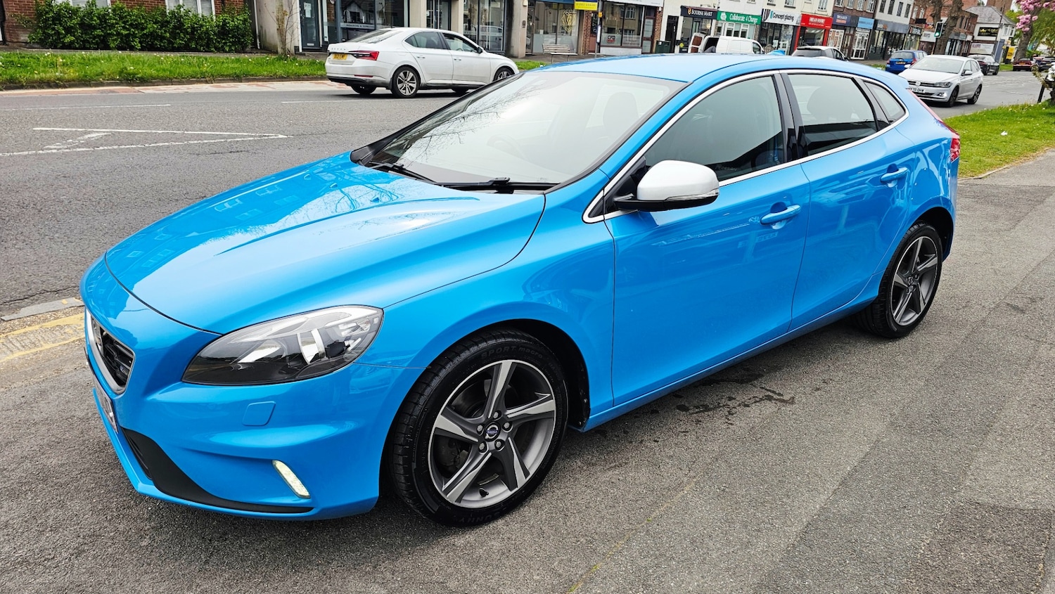 Used Volvo V40 2014 for sale - 78218096: Photo 4