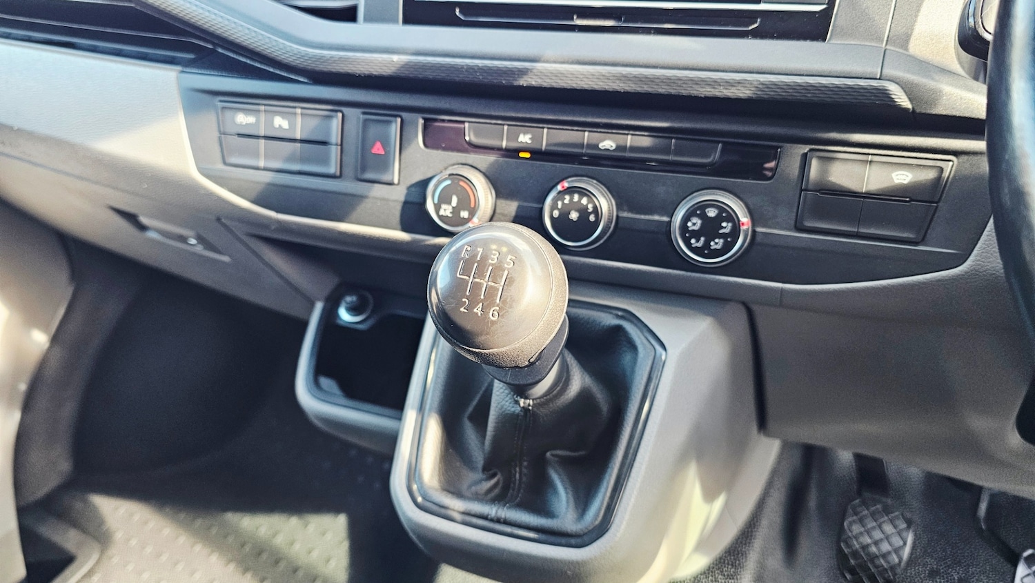 Used Volkswagen Transporter 2020 for sale - 77882039: Photo 18