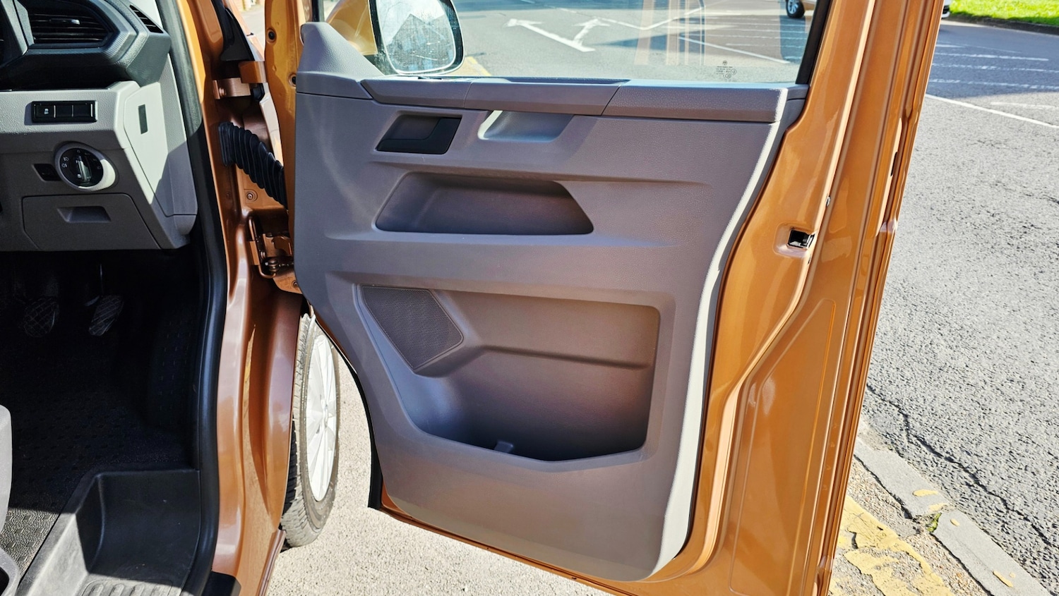 Used Volkswagen Transporter 2020 for sale - 77882039: Photo 24