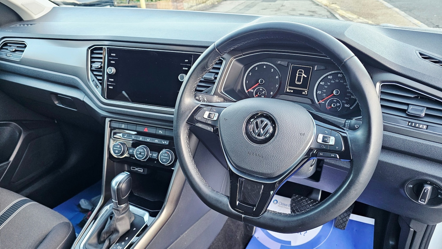 Used Volkswagen T-Roc 2018 for sale - 76834653: Photo 15