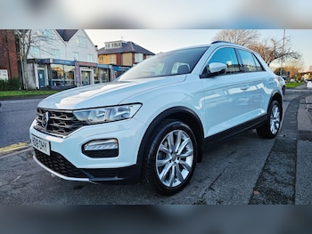 Used Volkswagen T-Roc 2018 for sale - 76834653: Photo