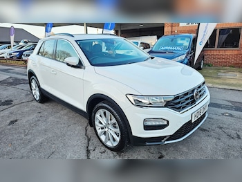 Used Volkswagen T-Roc 2018 for sale - 76834653: Photo