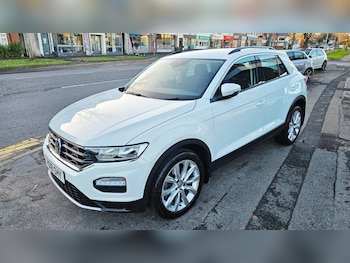 Used Volkswagen T-Roc 2018 for sale - 76834653: Photo