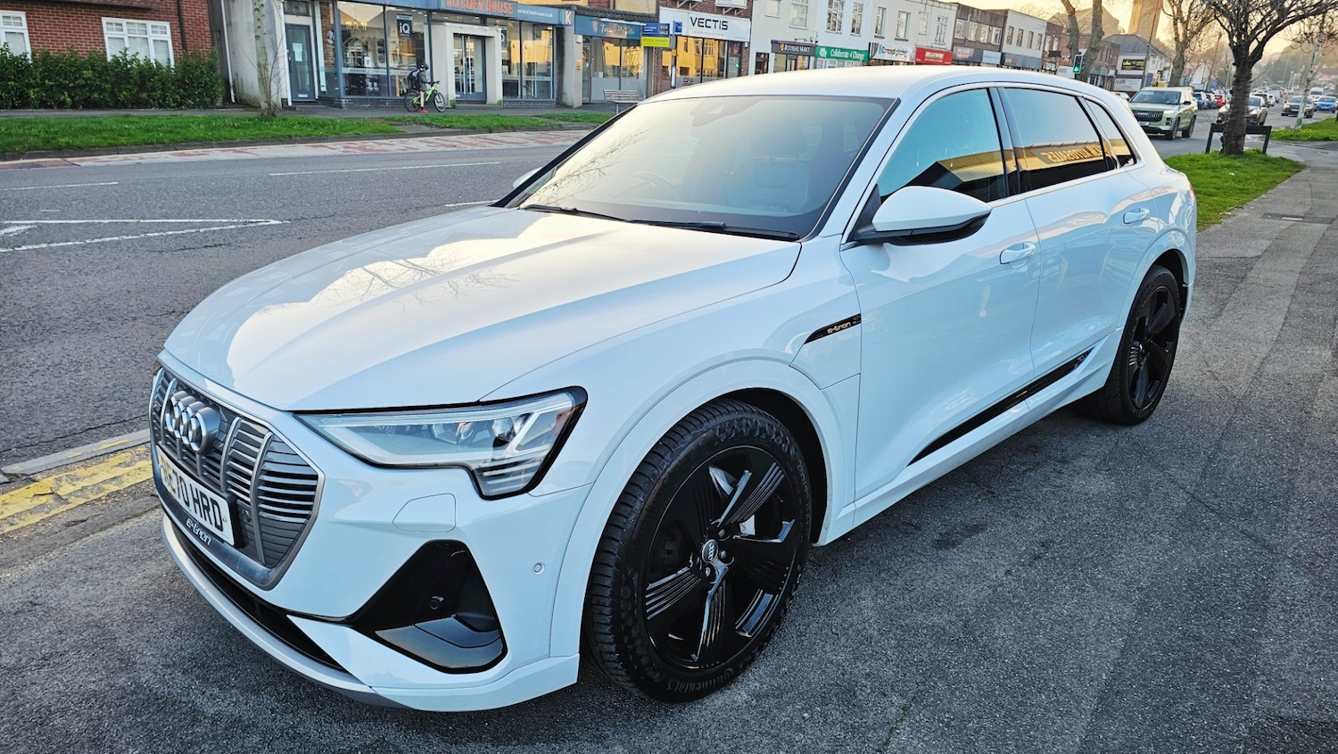 Used Audi e-tron 2020 for sale - 77767974: Photo 4